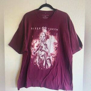 Maroon Graphic T-Shirt